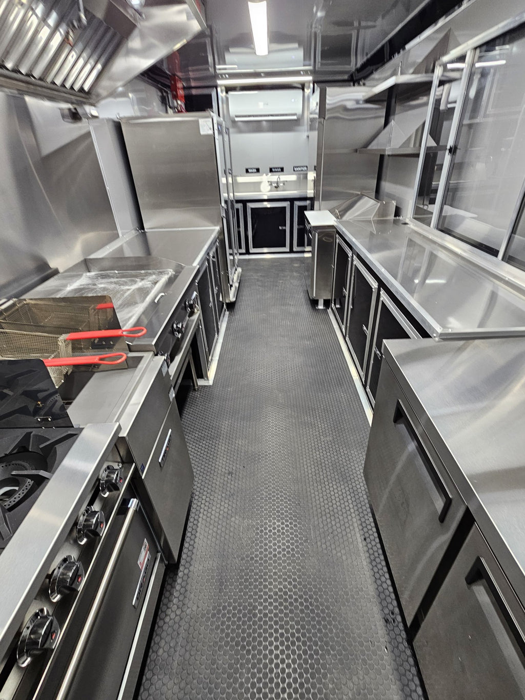 20 Ft Deluxe Food Trailer