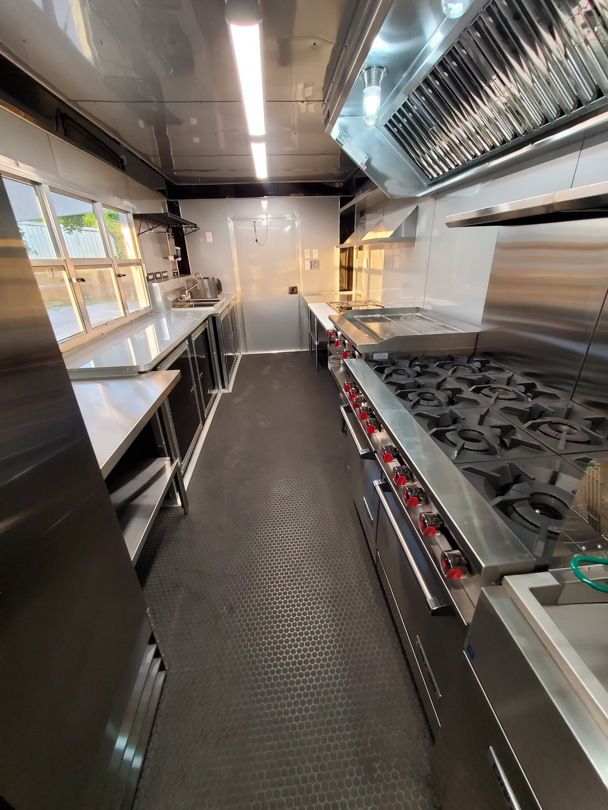 18 Ft Charcoal Gray Cooking Trailer