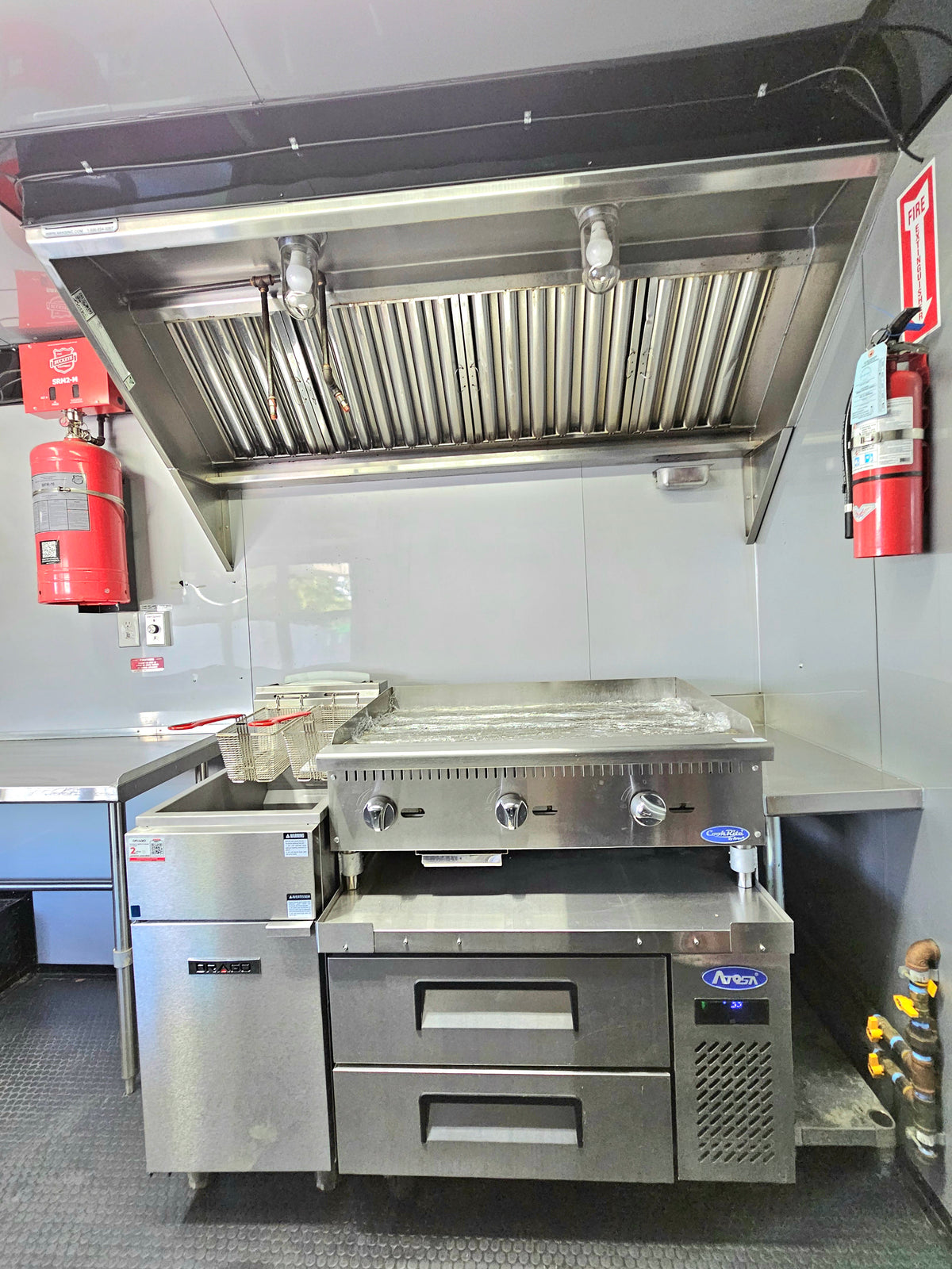 2023 20 FT Texas Built Food Trailer — Pre-Owned