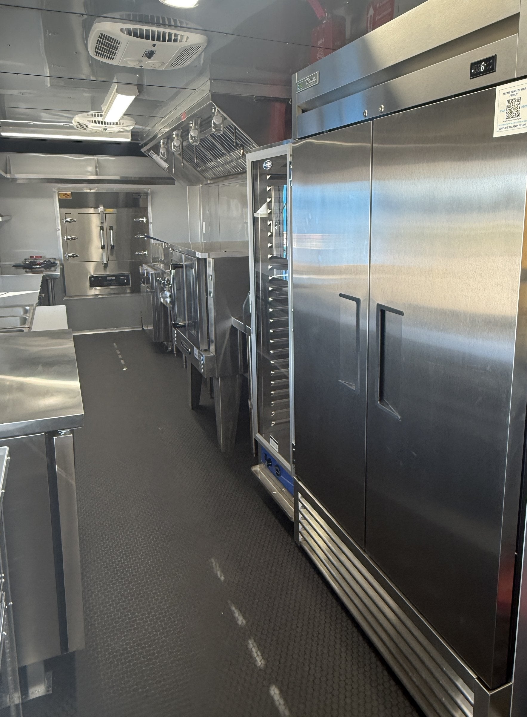 40 FT gooseneck smoker concession trailer, interior reach-in refrigeration