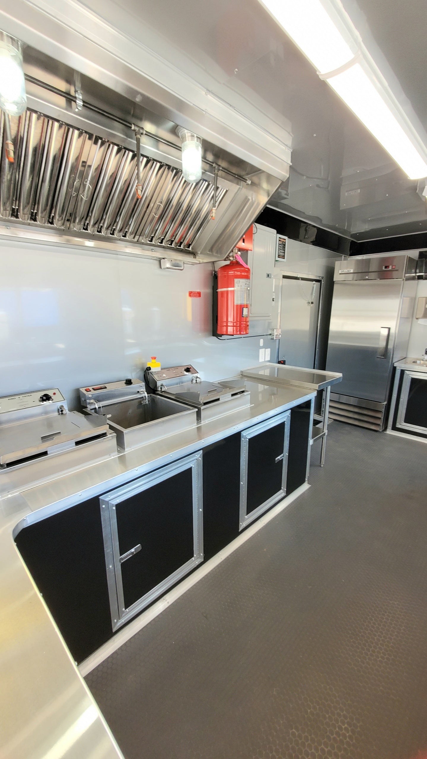 16 FT Funnel Cake Trailer