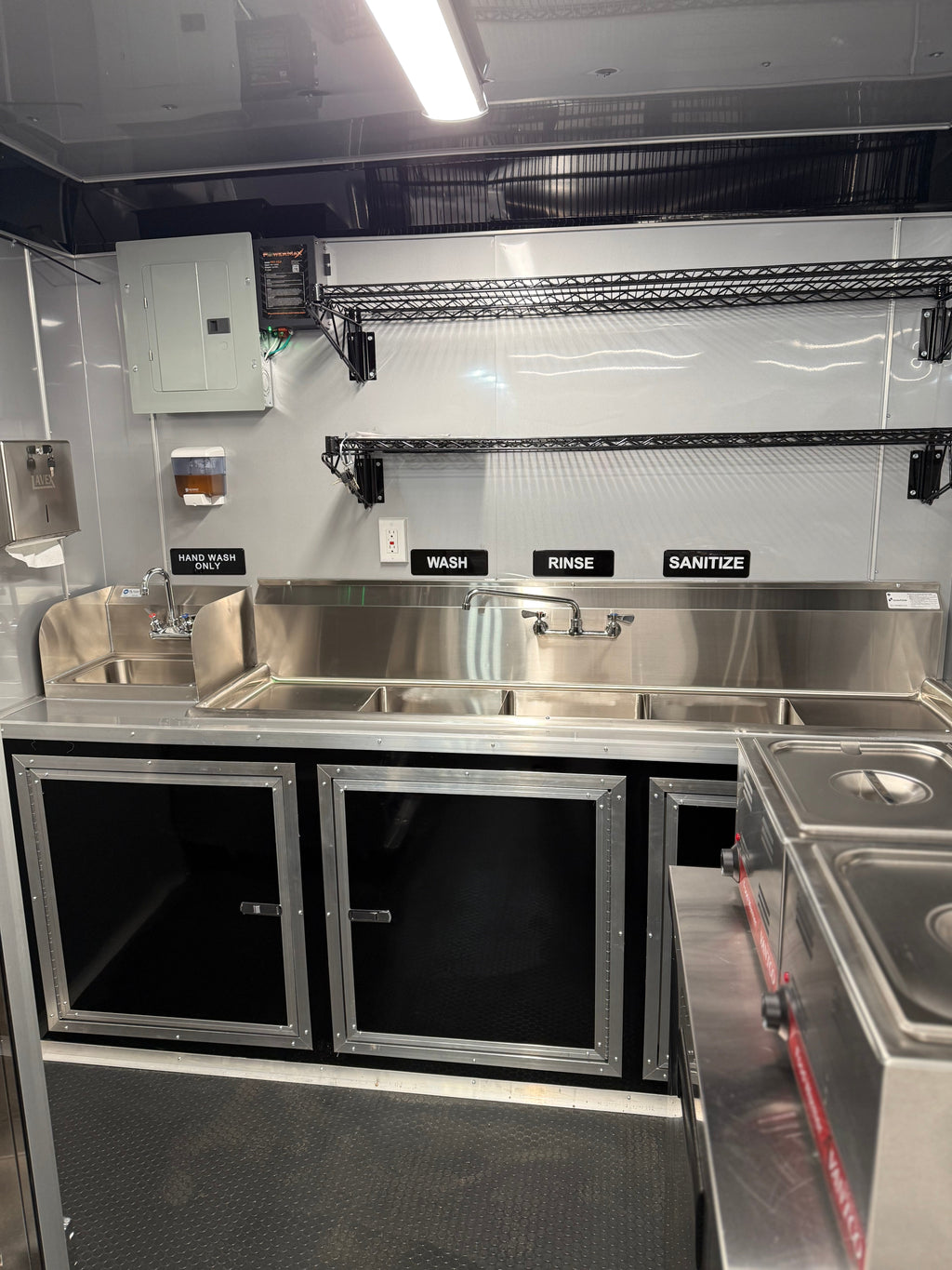 18 FT BBQ Trailer