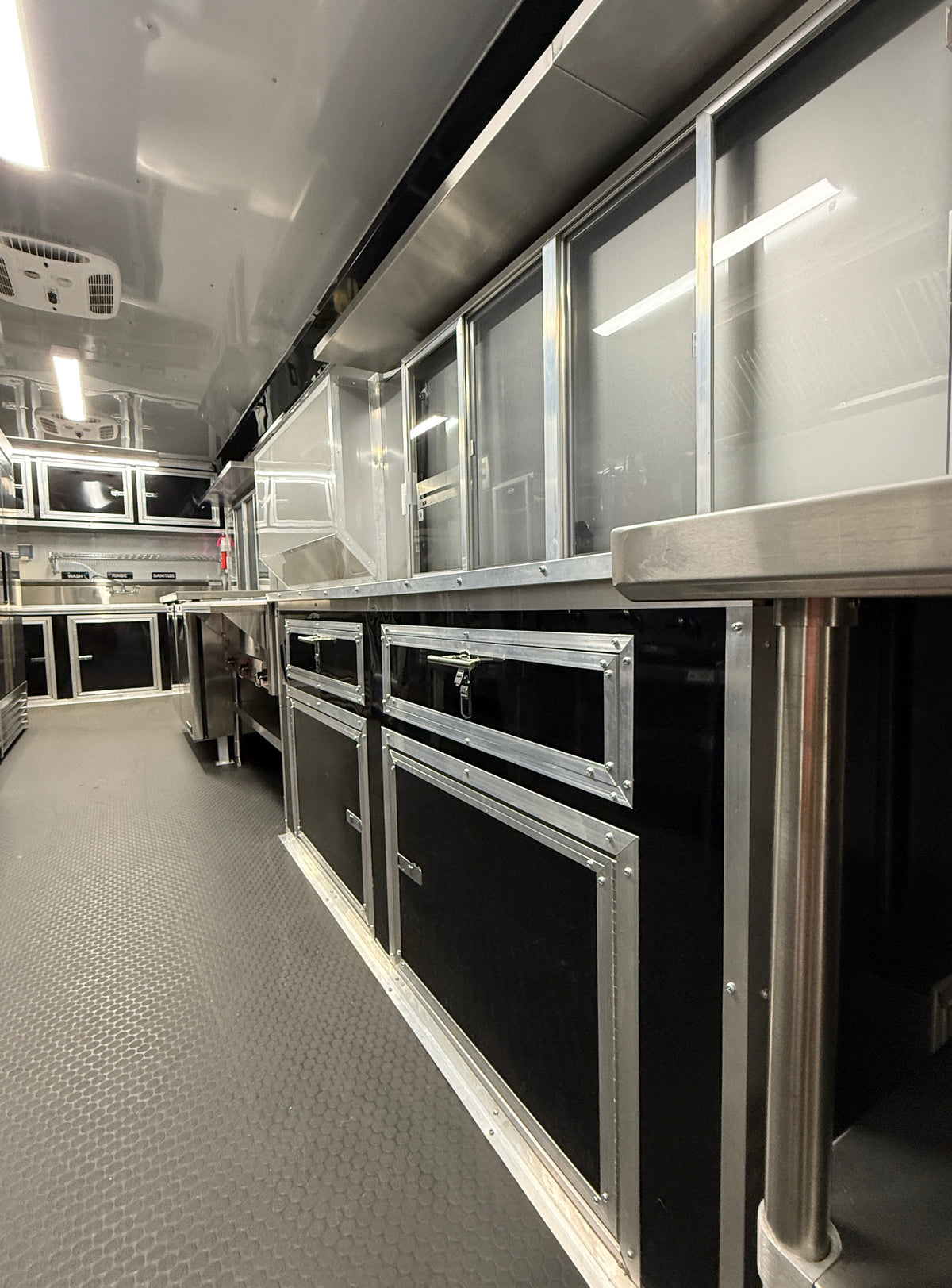 40 FT Gooseneck Southern Pride Rotisserie Smoker Trailer
