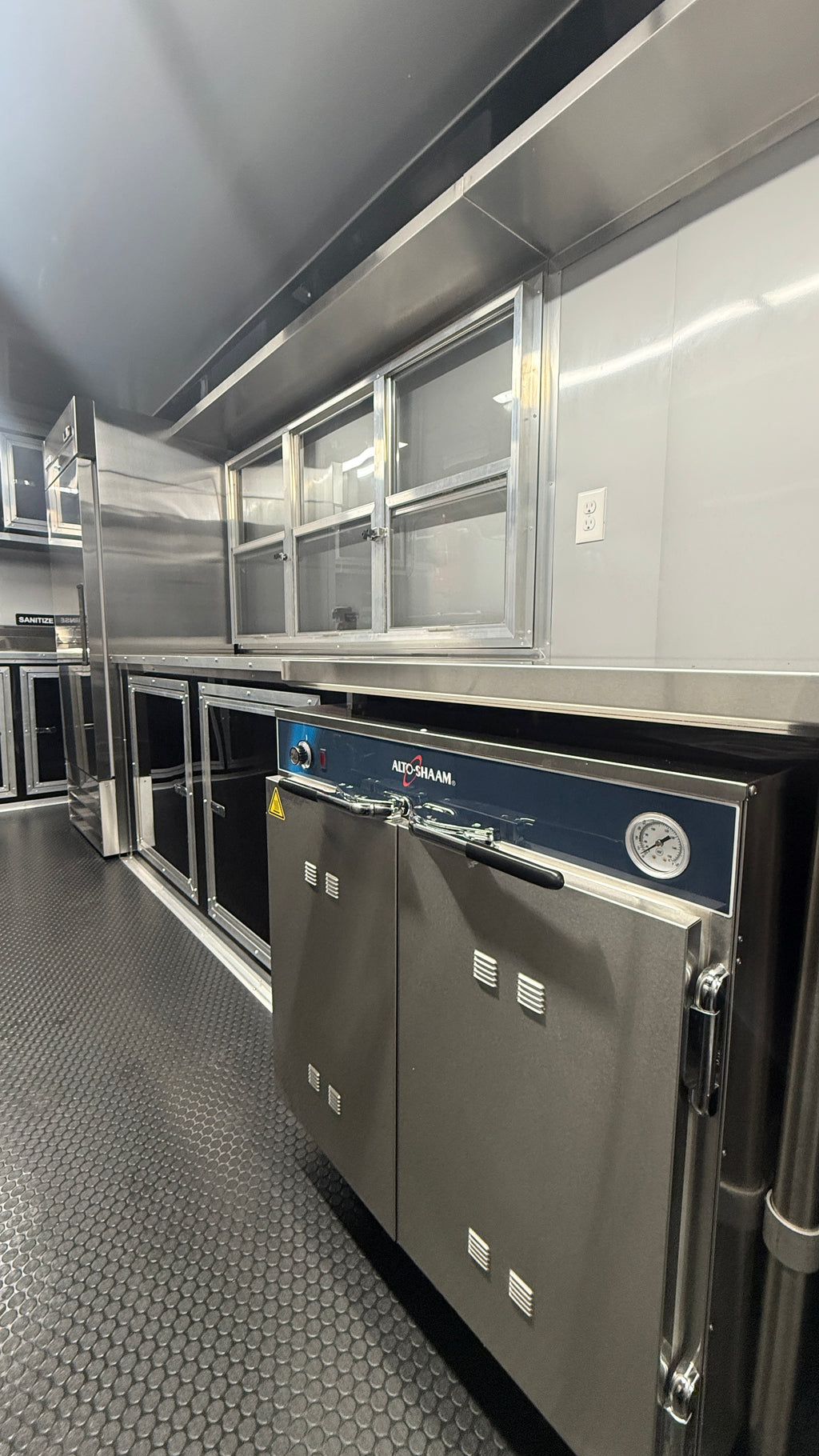 18 Ft Cooking- Fryer Trailer