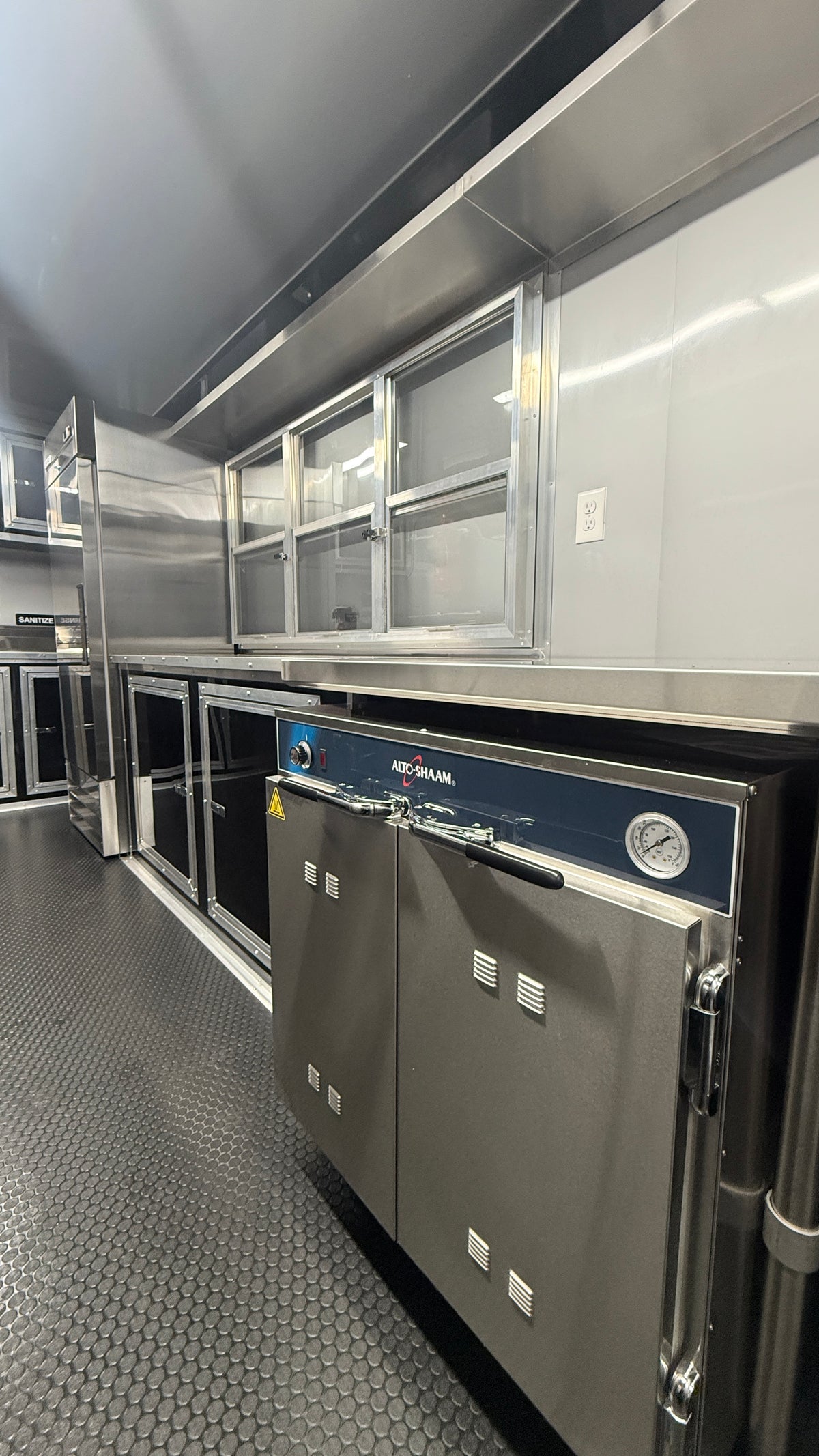 18 Ft Cooking- Fryer Trailer