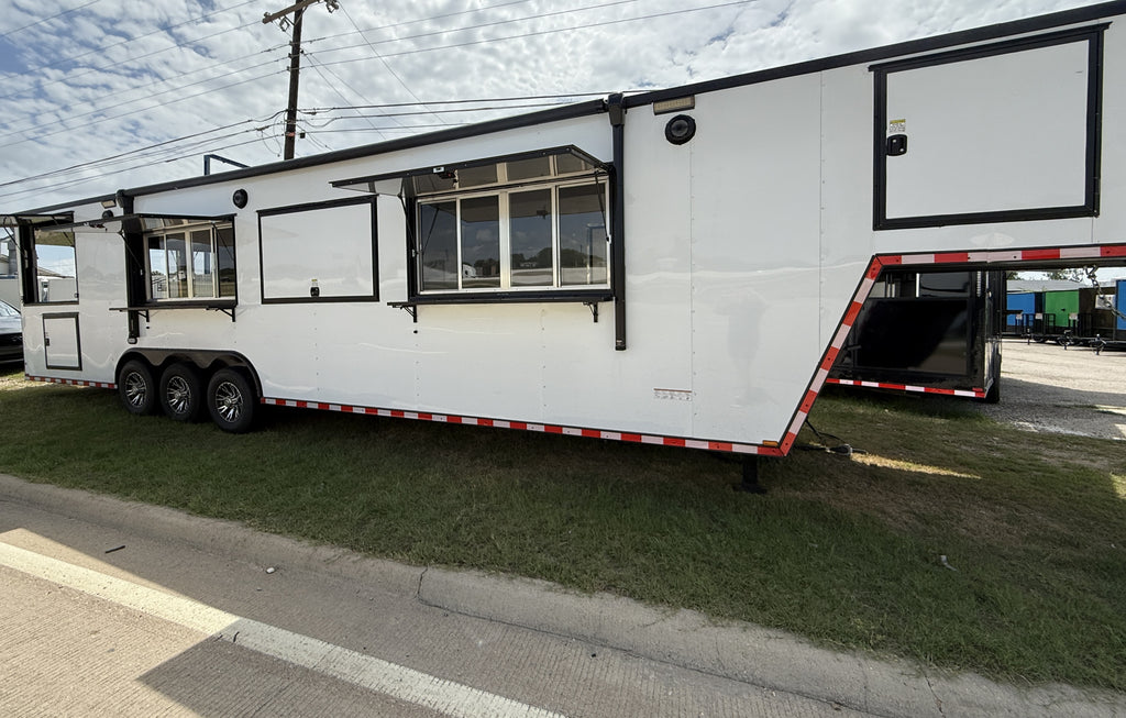 40 FT Gooseneck Southern Pride Rotisserie Smoker Trailer